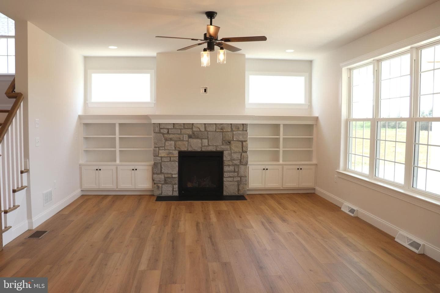 1025 Strafford Place #56 photo 6