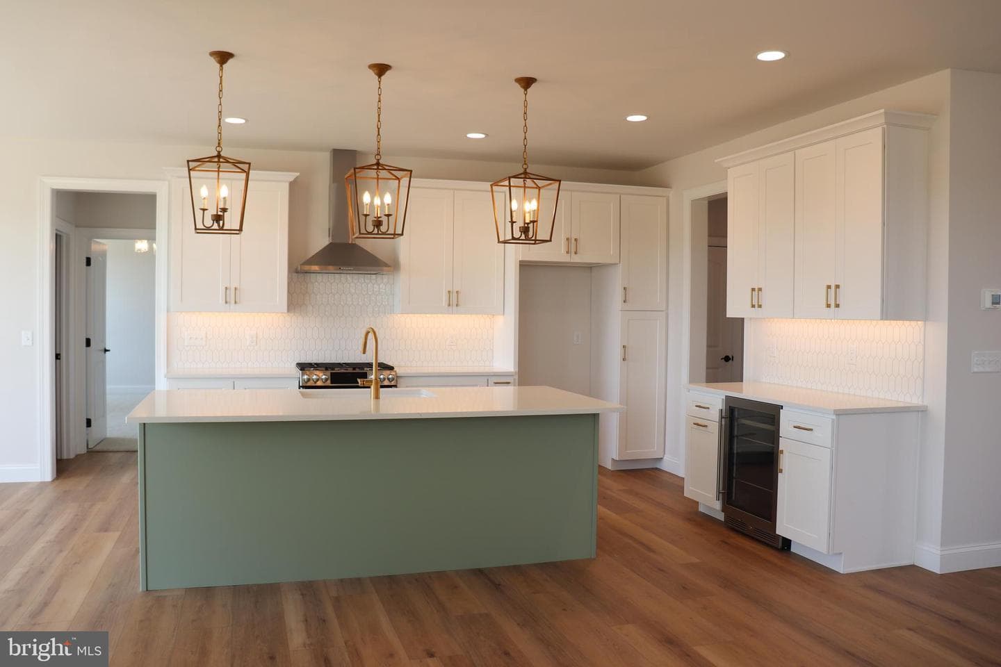 1025 Strafford Place #56 photo 9