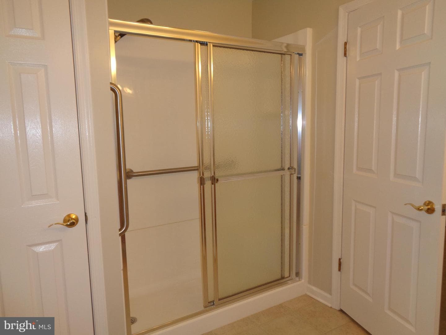 142 Langley Square photo 11