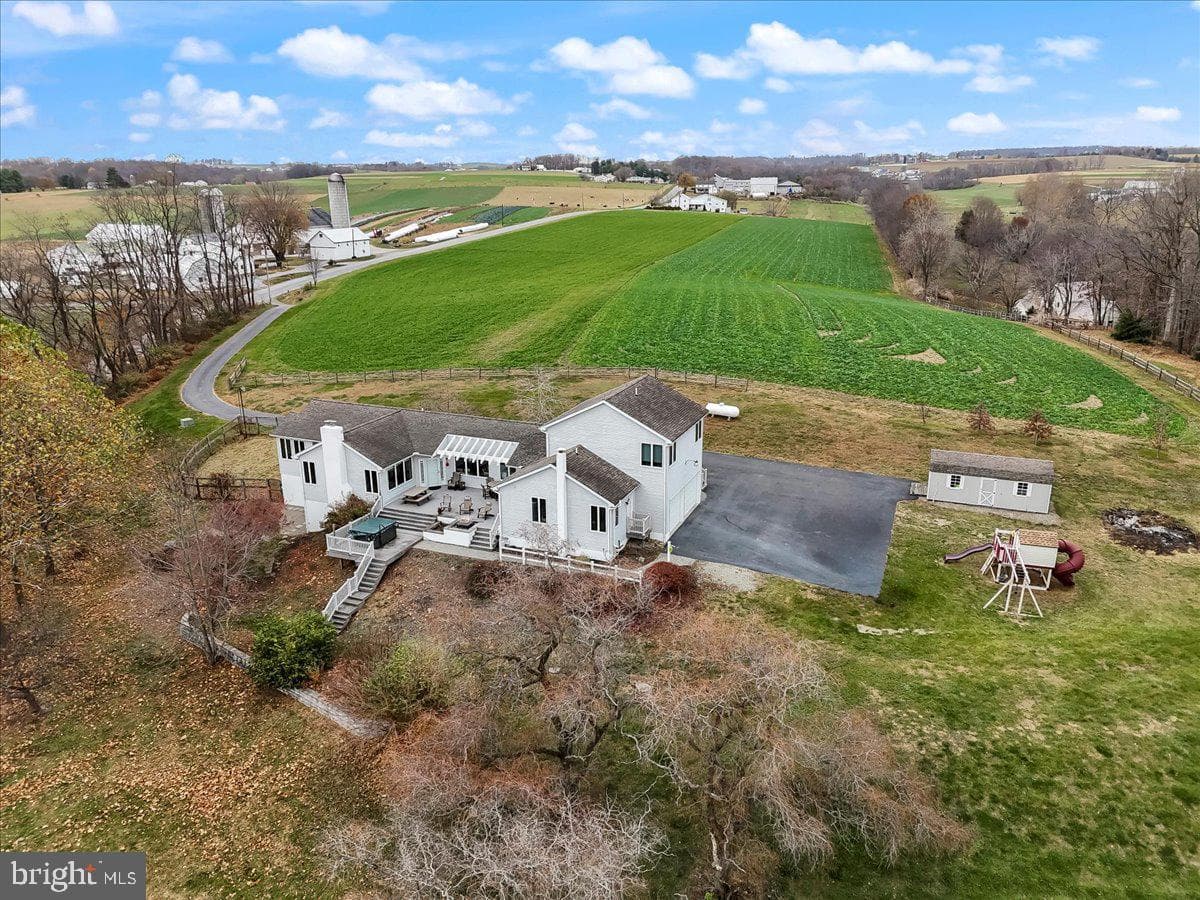 376 Cooper Drive photo 1