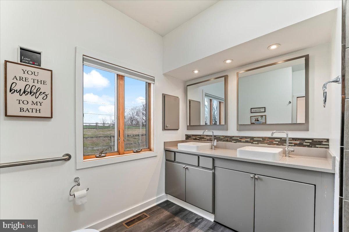376 Cooper Drive photo 22