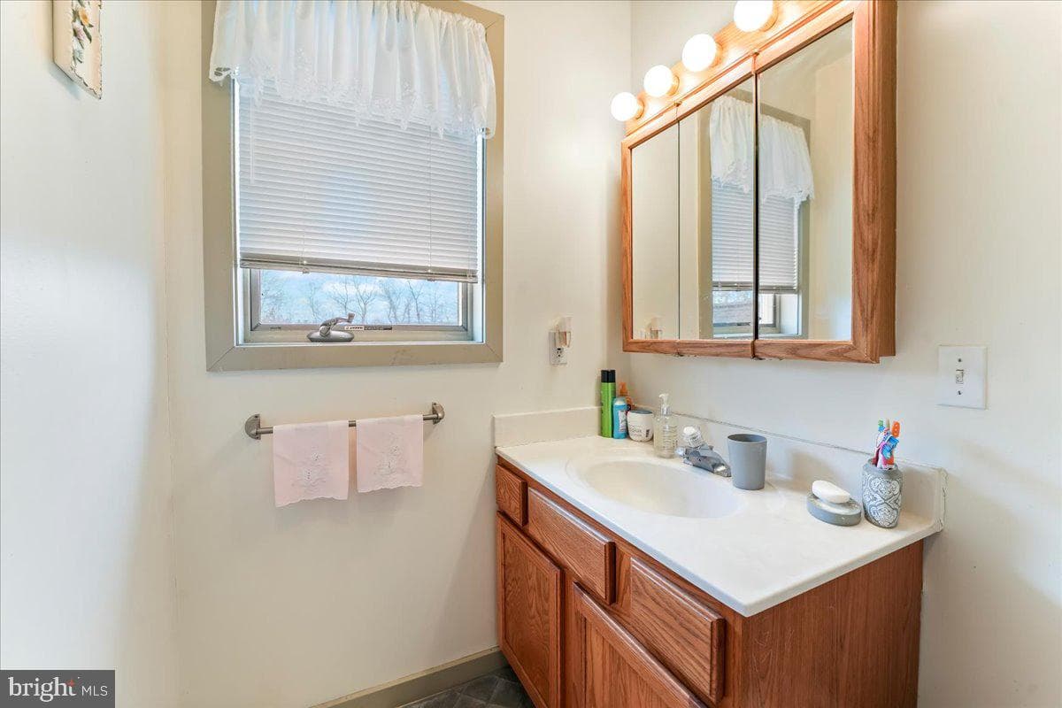 376 Cooper Drive photo 37