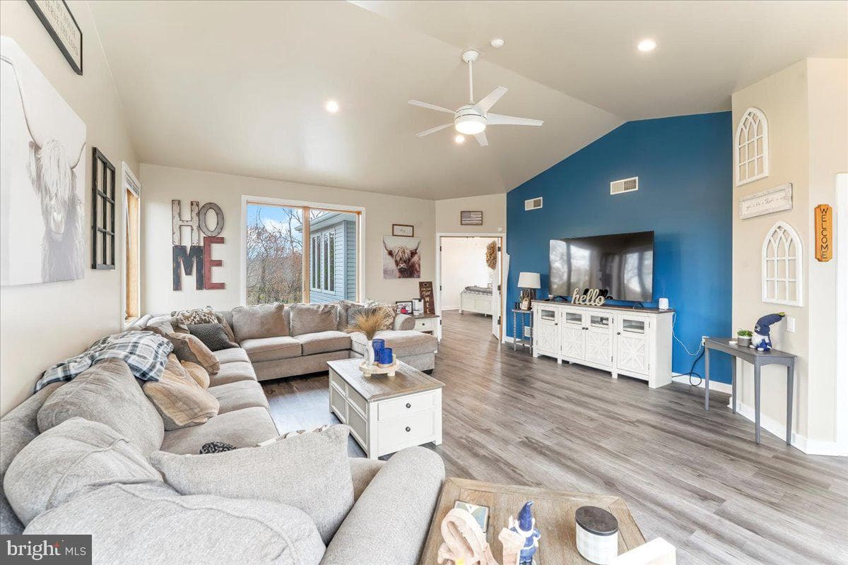 376 Cooper Drive photo 8