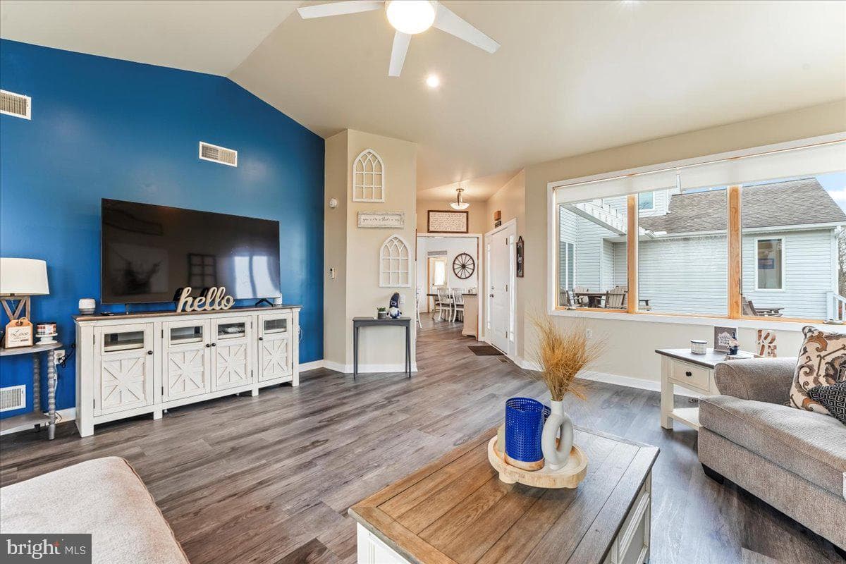 376 Cooper Drive photo 9