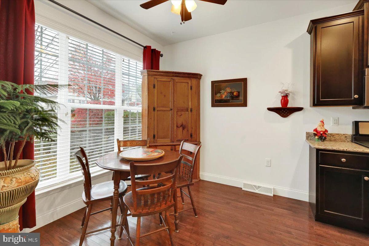 215 Steepbank Road photo 4