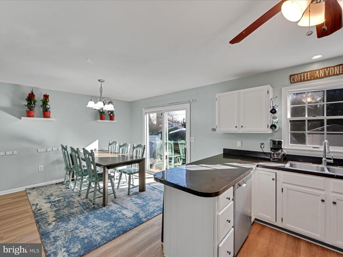279 Manheim Street photo 10