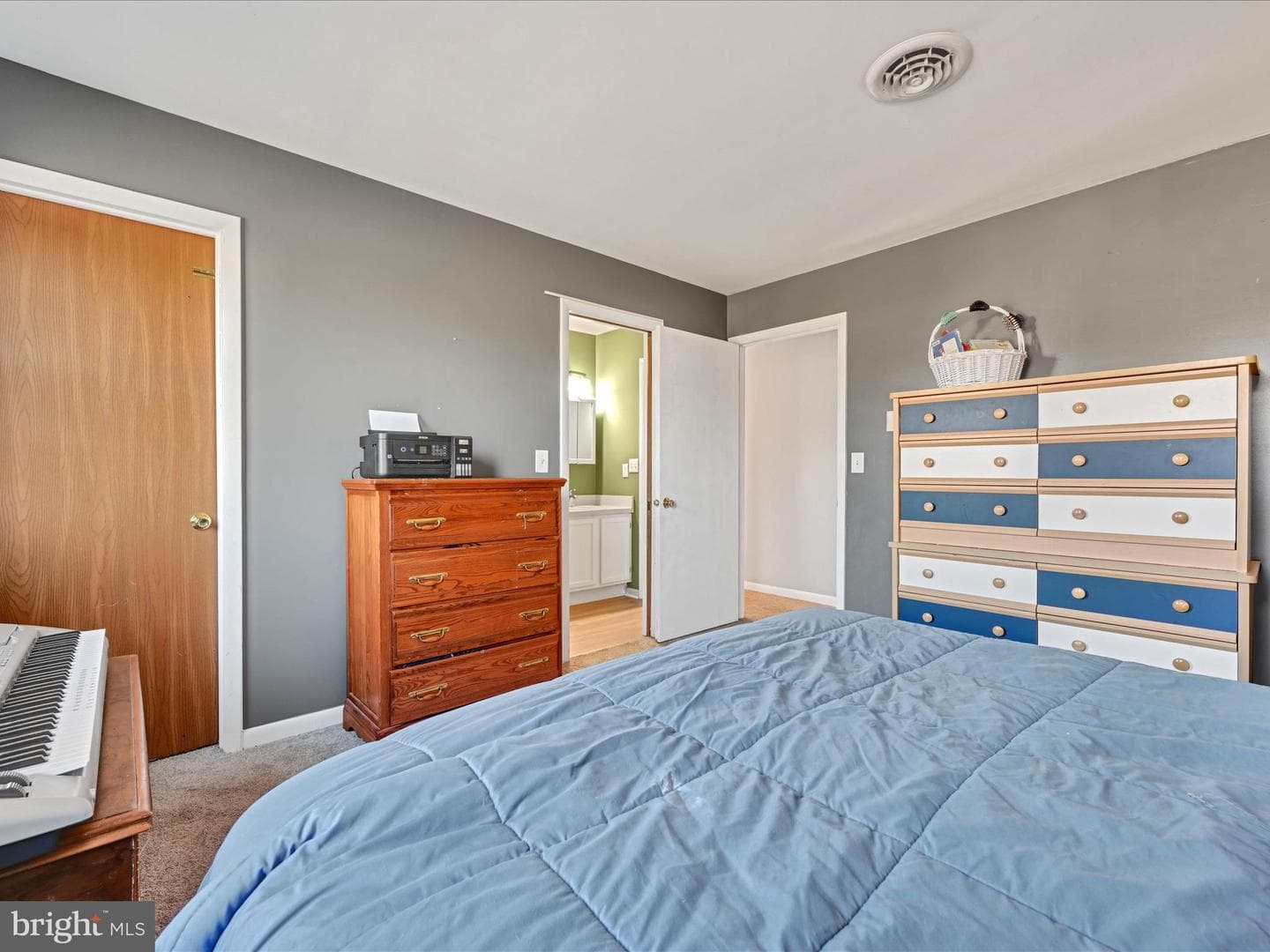 279 Manheim Street photo 17