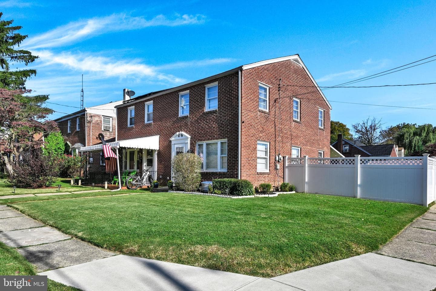 241 Euclid Avenue photo 2