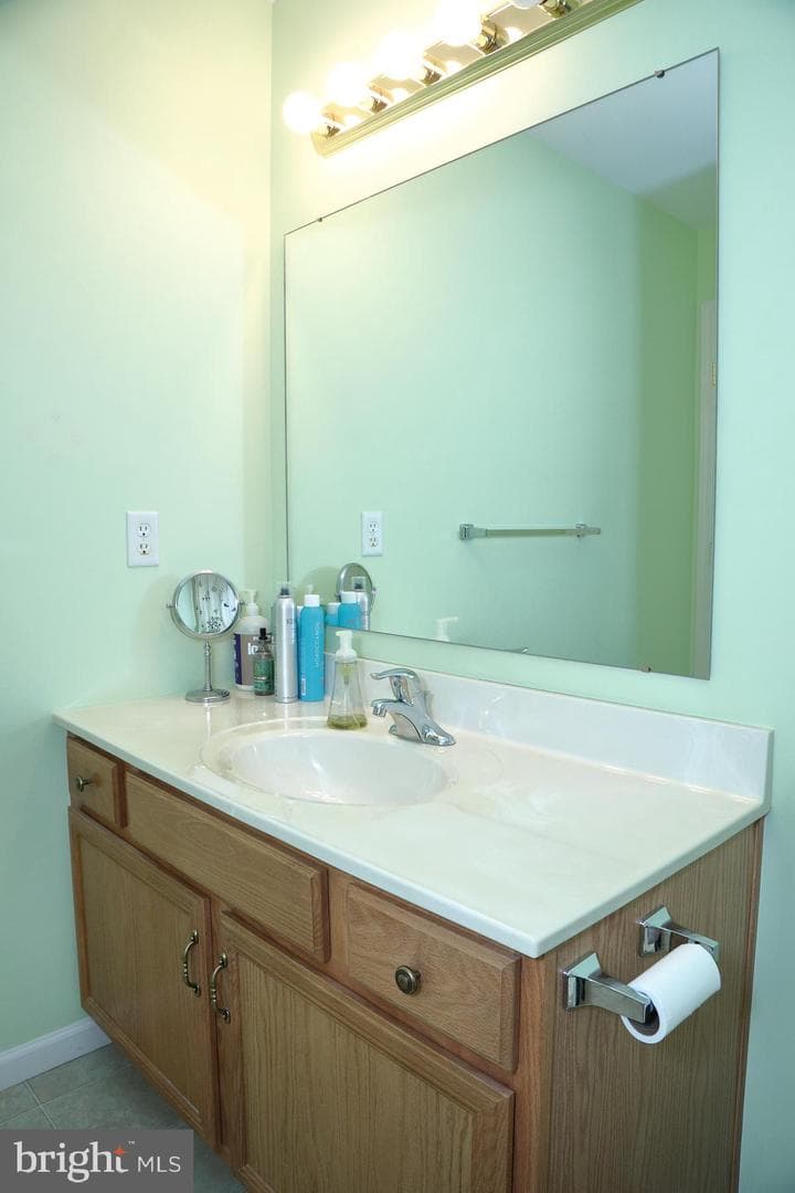 3 York Court photo 19