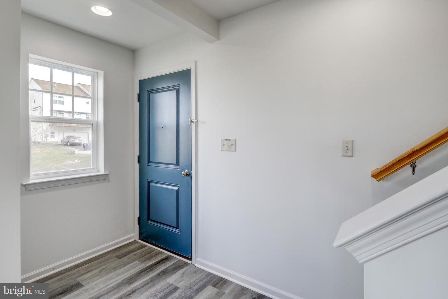413 Pratt Circle photo 3