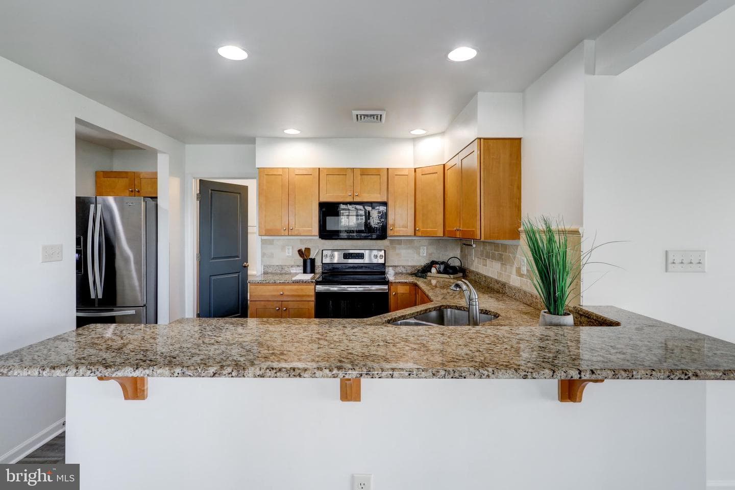 413 Pratt Circle photo 7