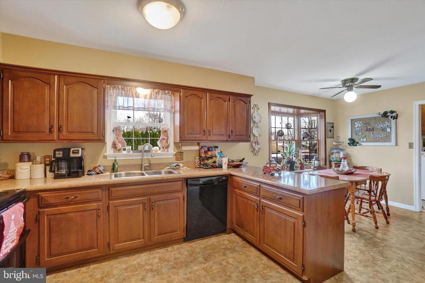 1313 Crown Vetch Drive photo 10
