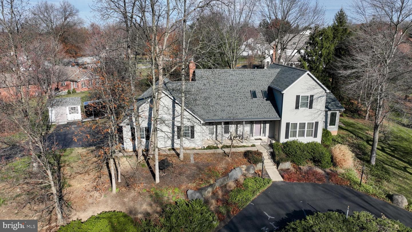 507 Campus Road photo 4