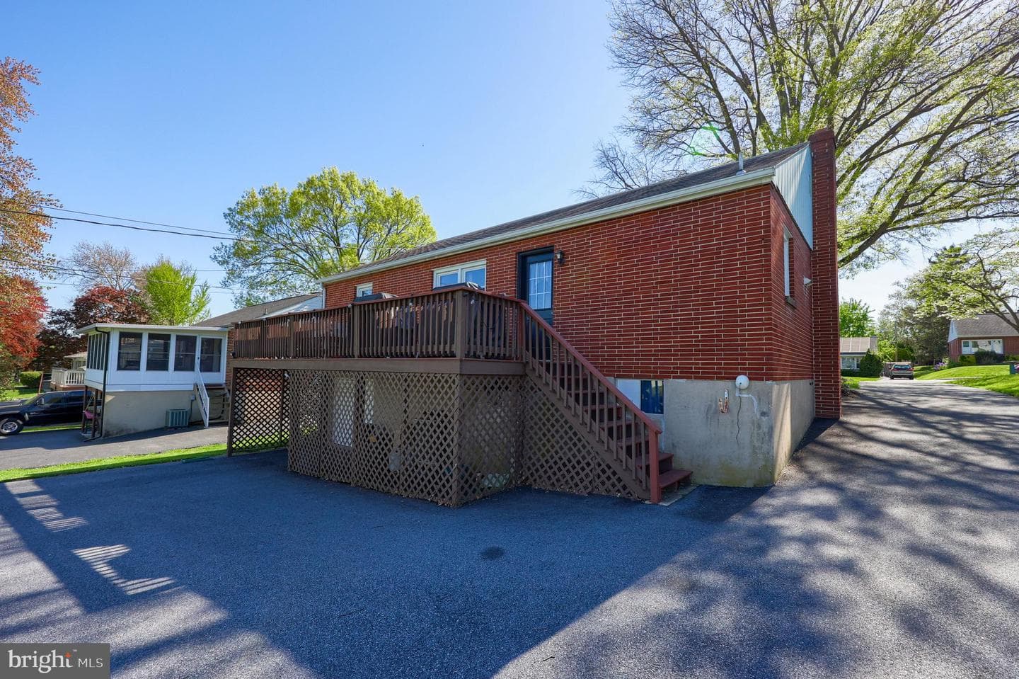 525 Highlawn Avenue photo 26