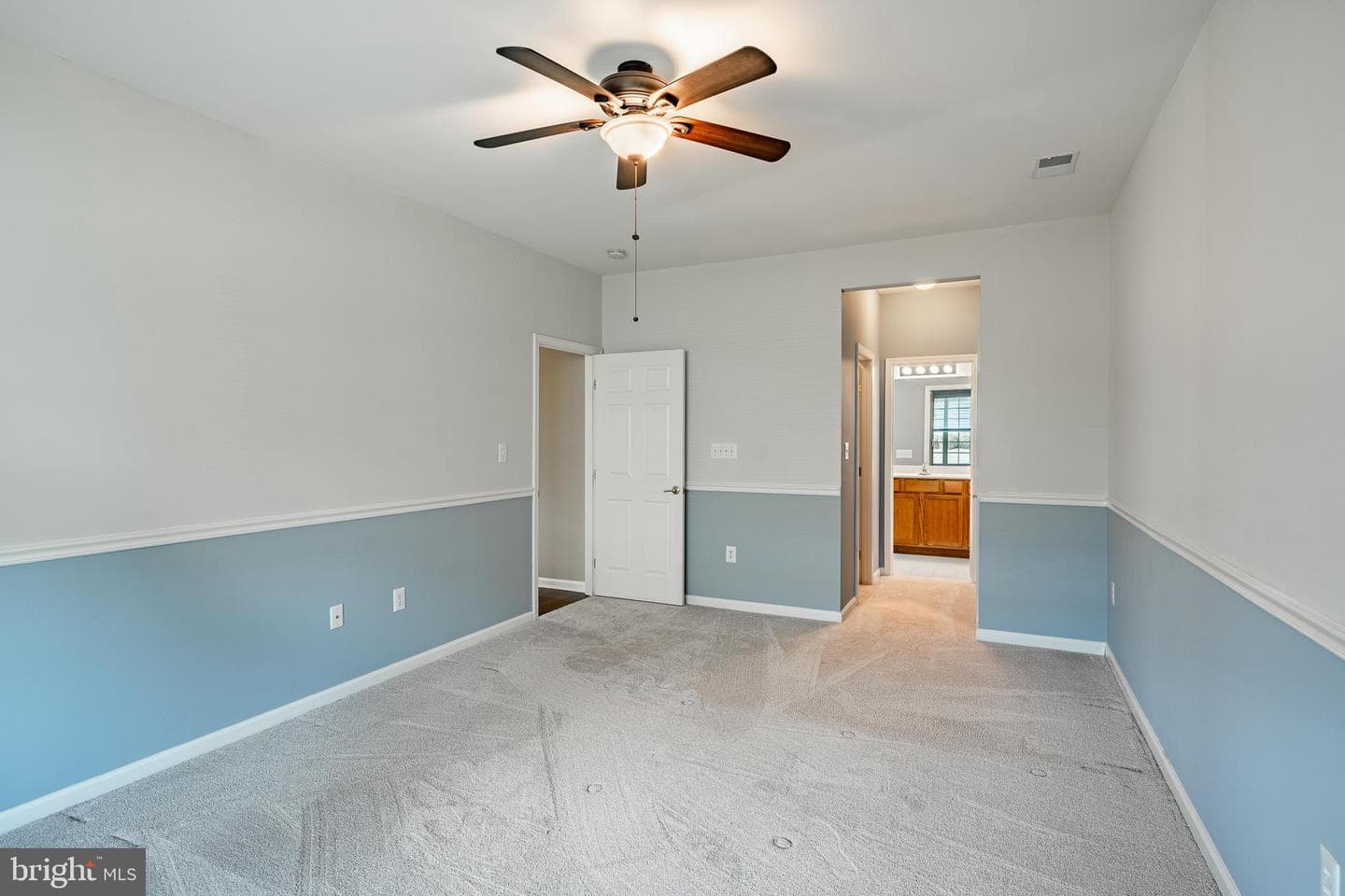 657 Thoreau Drive photo 22