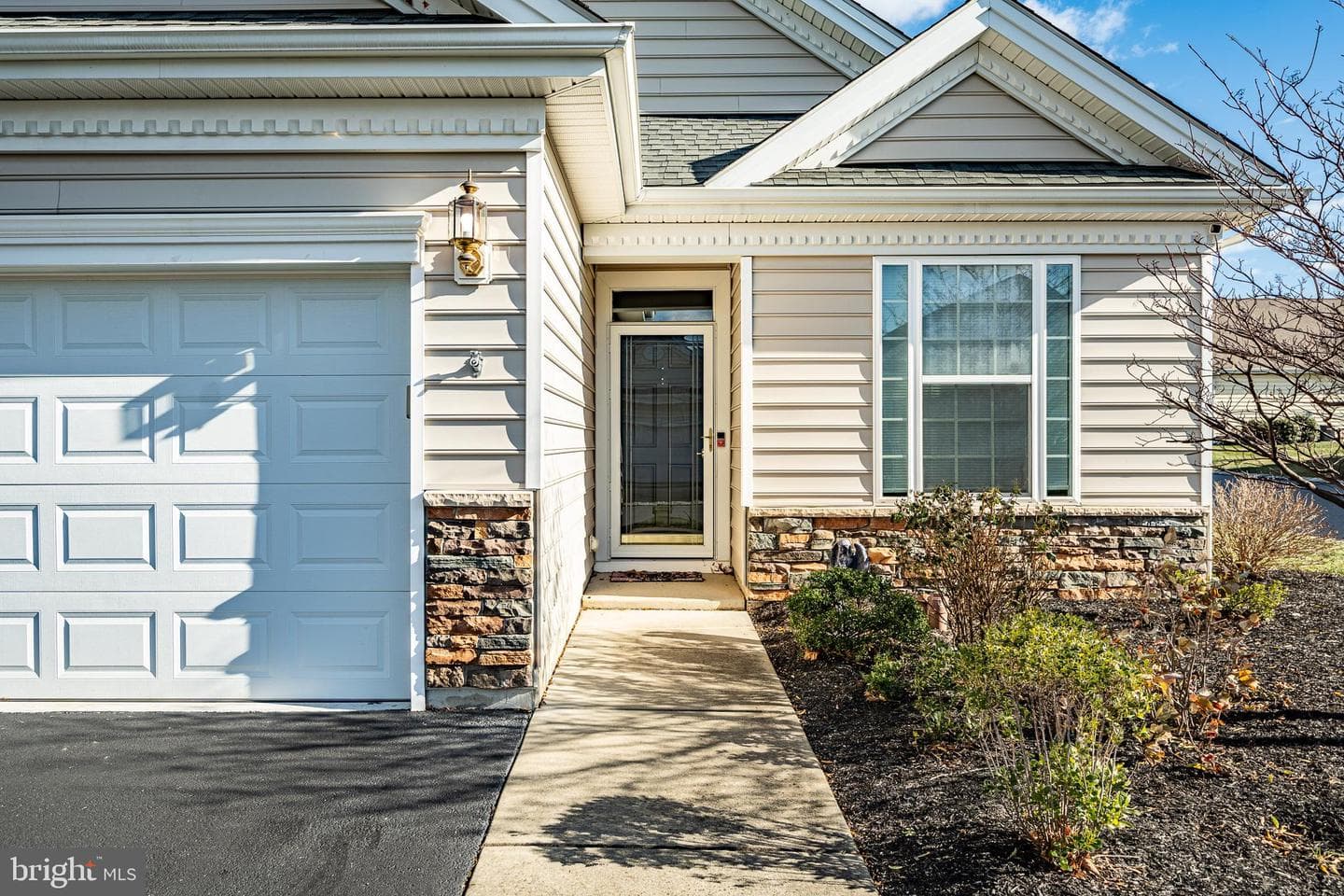 657 Thoreau Drive photo 4