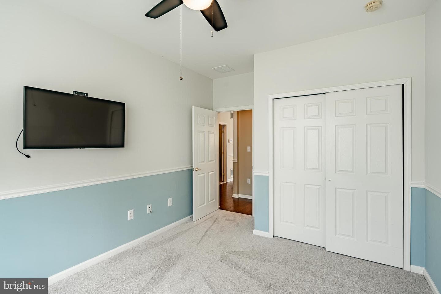 657 Thoreau Drive photo 7