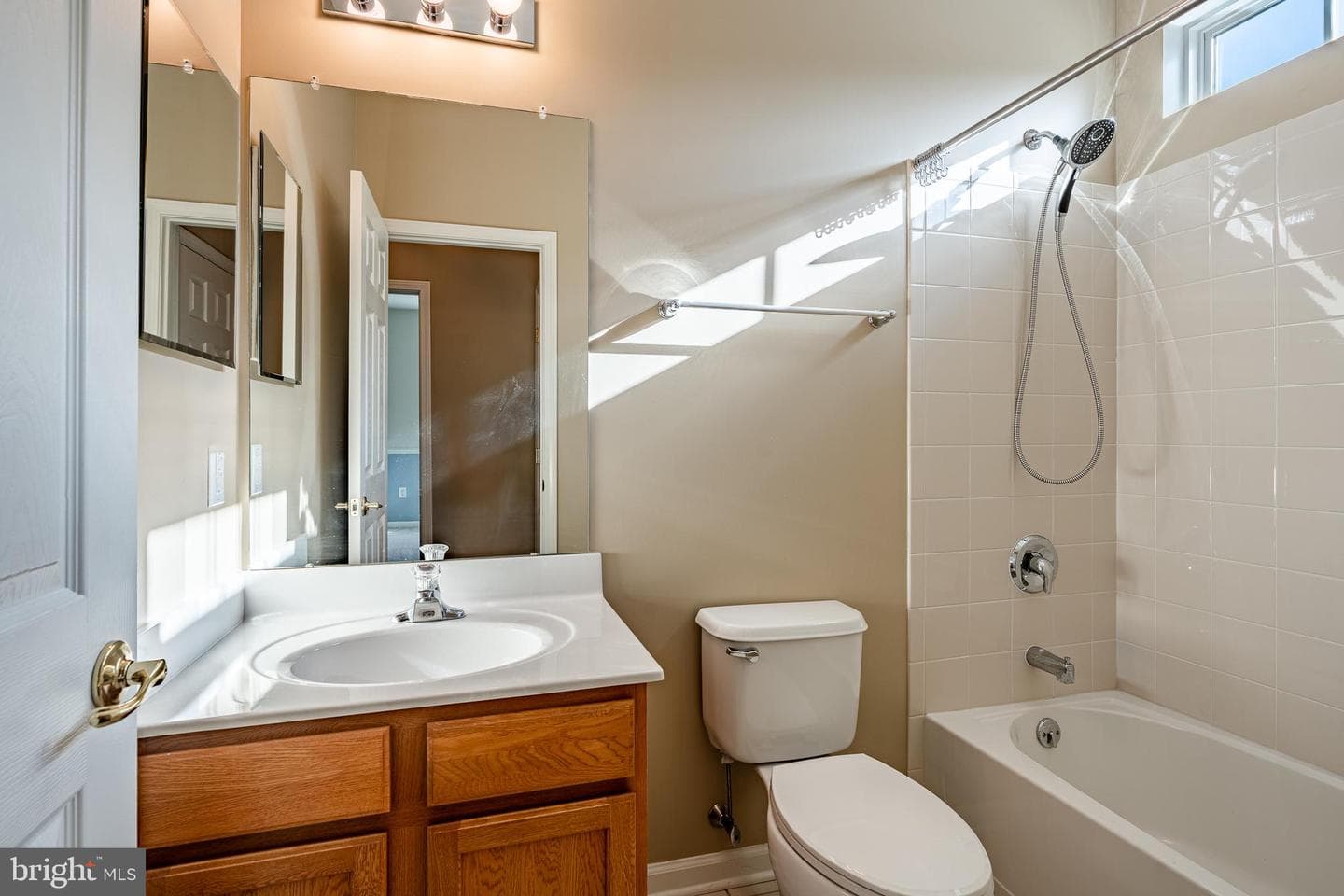657 Thoreau Drive photo 8