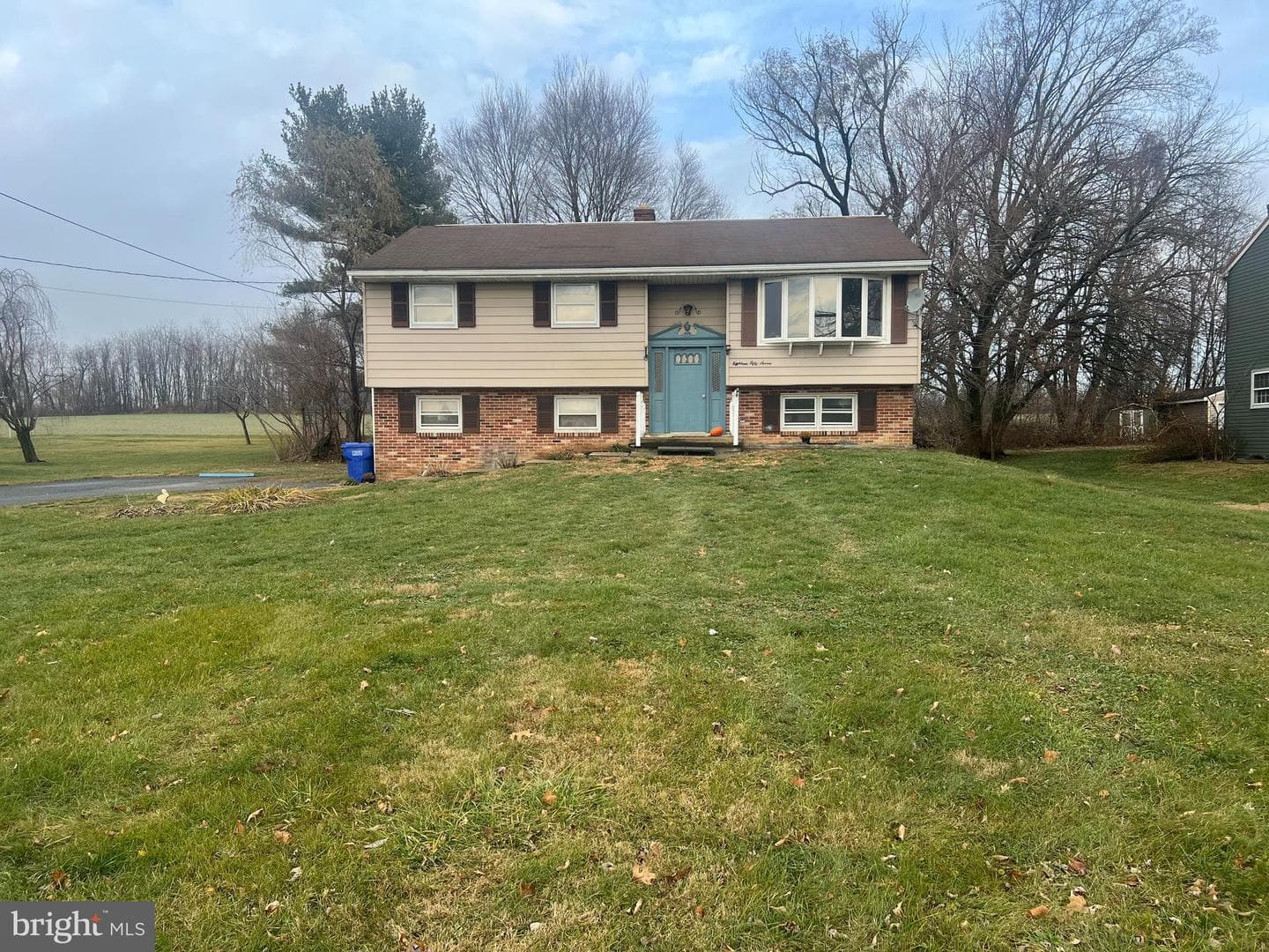 1857 Rockvale Road photo 2