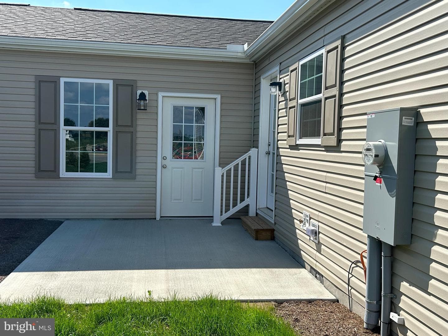 466 Eastwood Lane photo 23