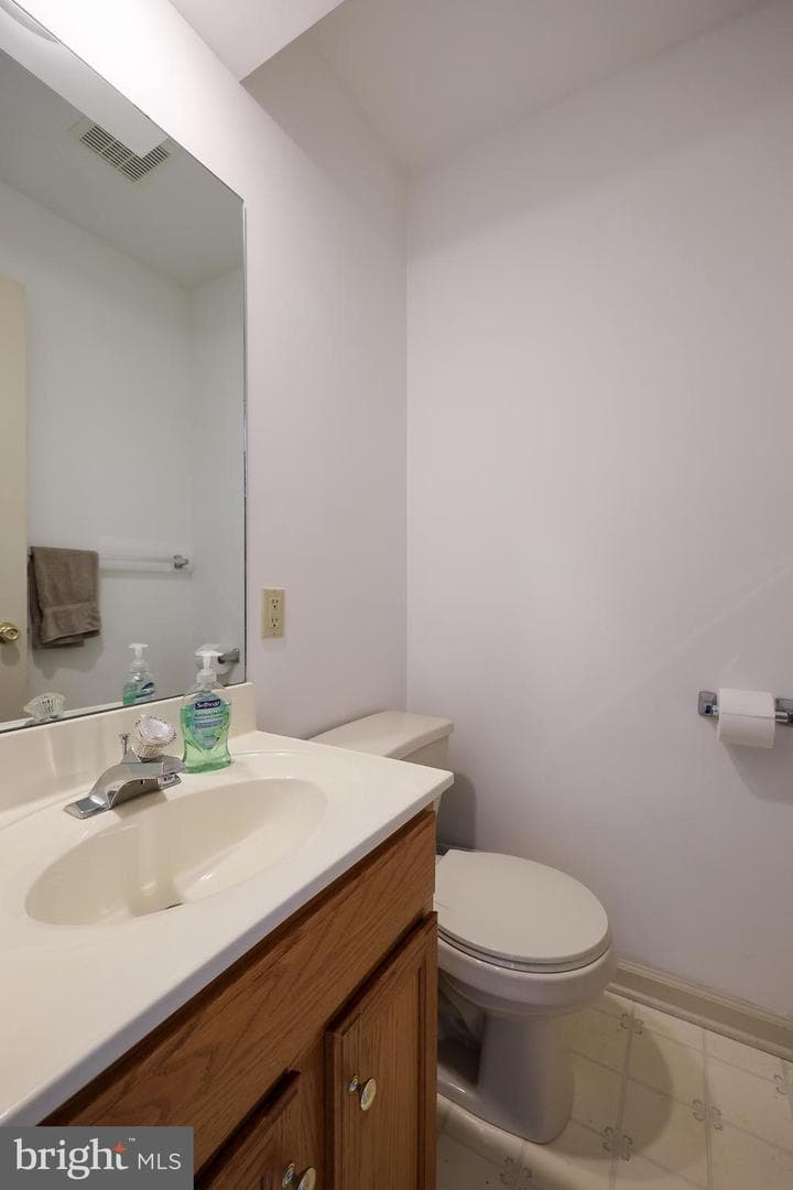345 W Main Street photo 16