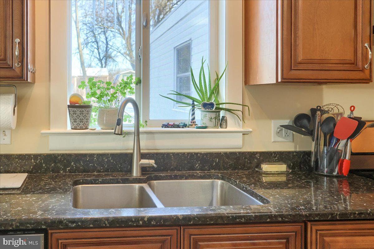 165 Franklin Road photo 8