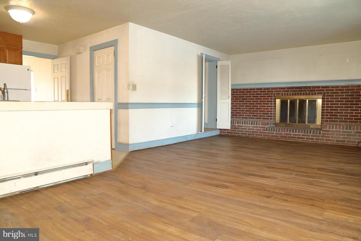 611 E College Avenue photo 14