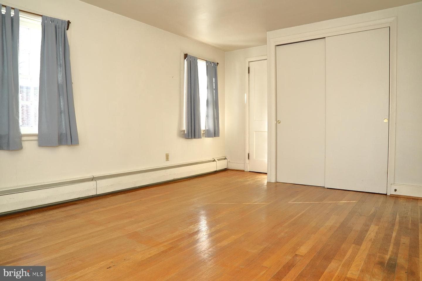 611 E College Avenue photo 28