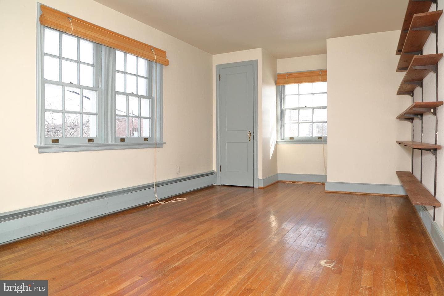 611 E College Avenue photo 30