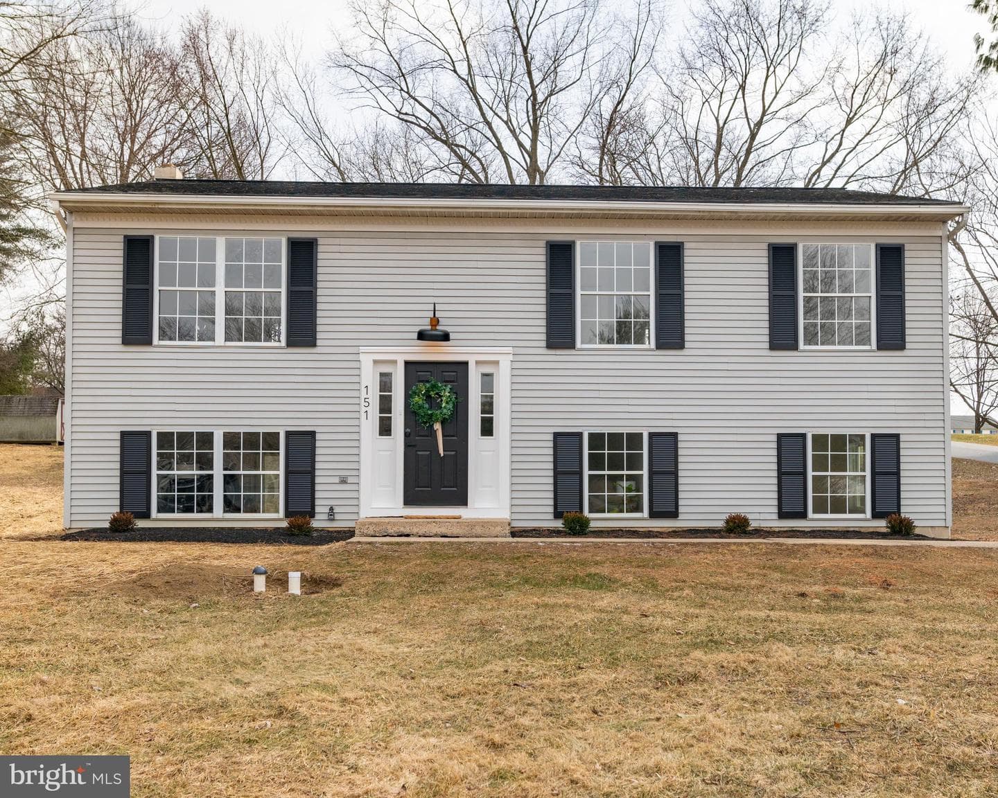 151 Nicholas Road photo 2