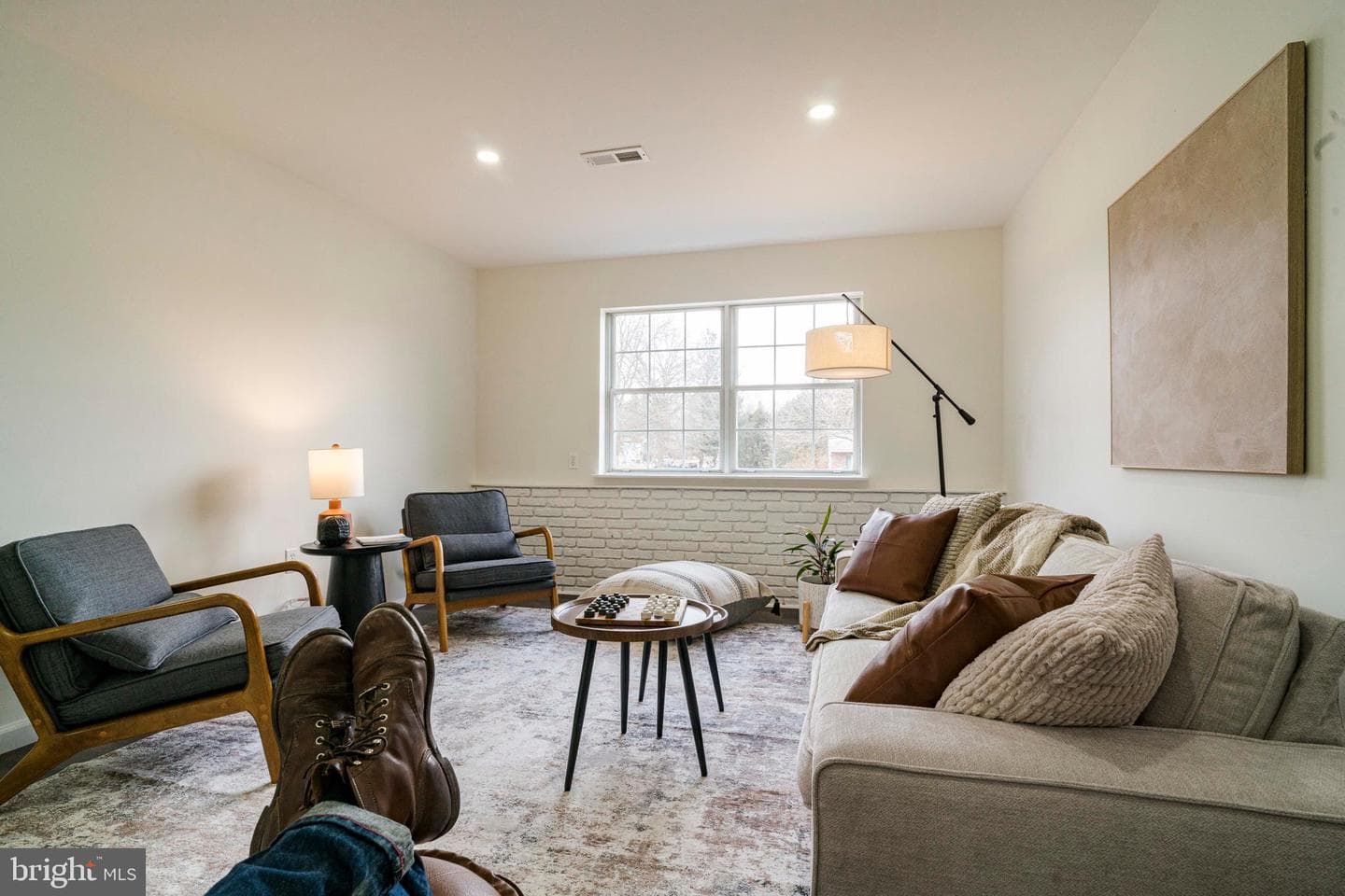 151 Nicholas Road photo 43