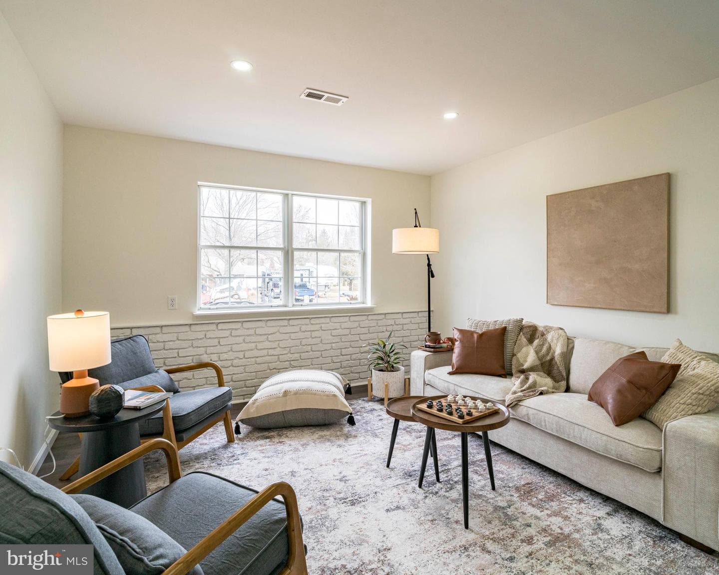 151 Nicholas Road photo 44