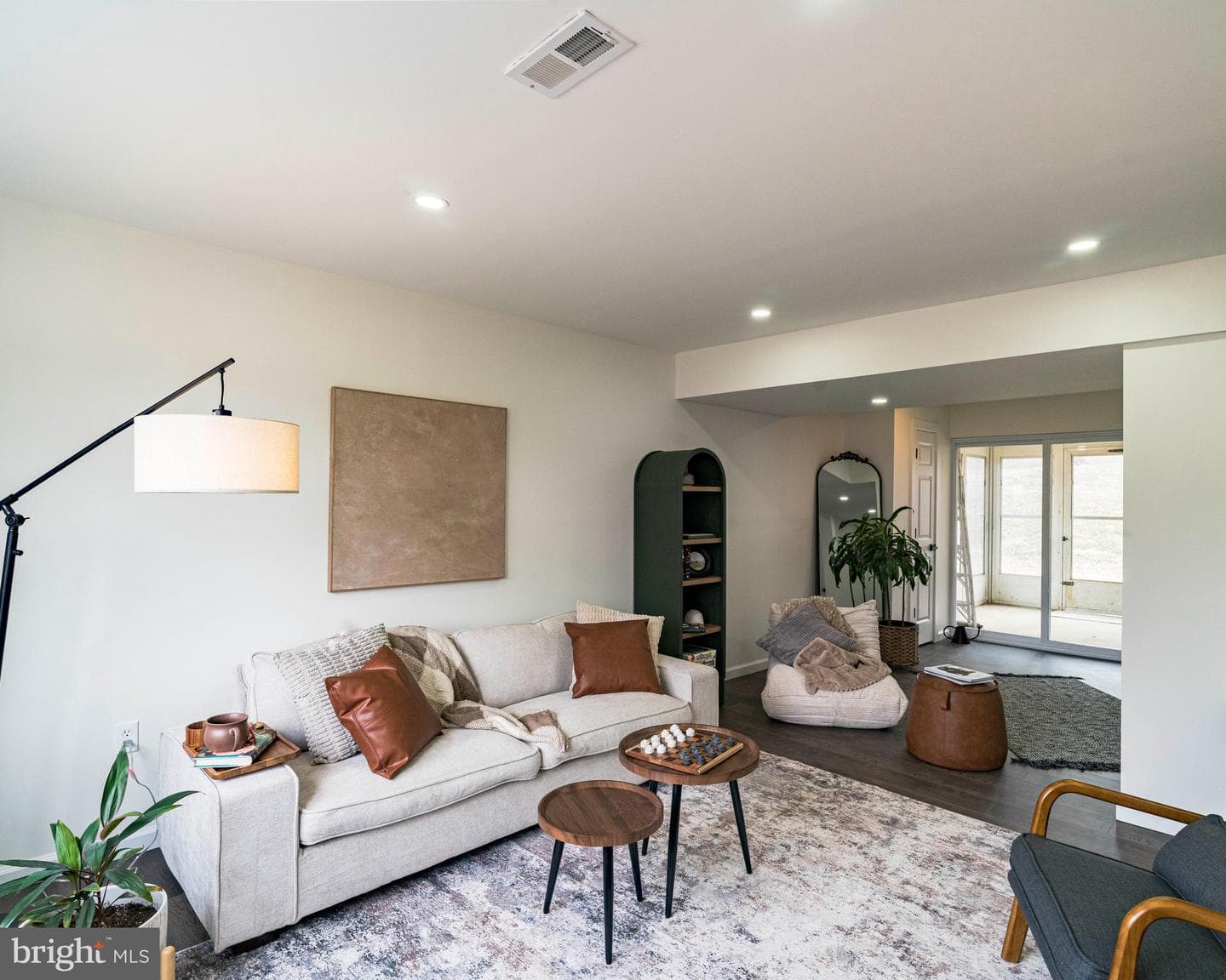 151 Nicholas Road photo 46