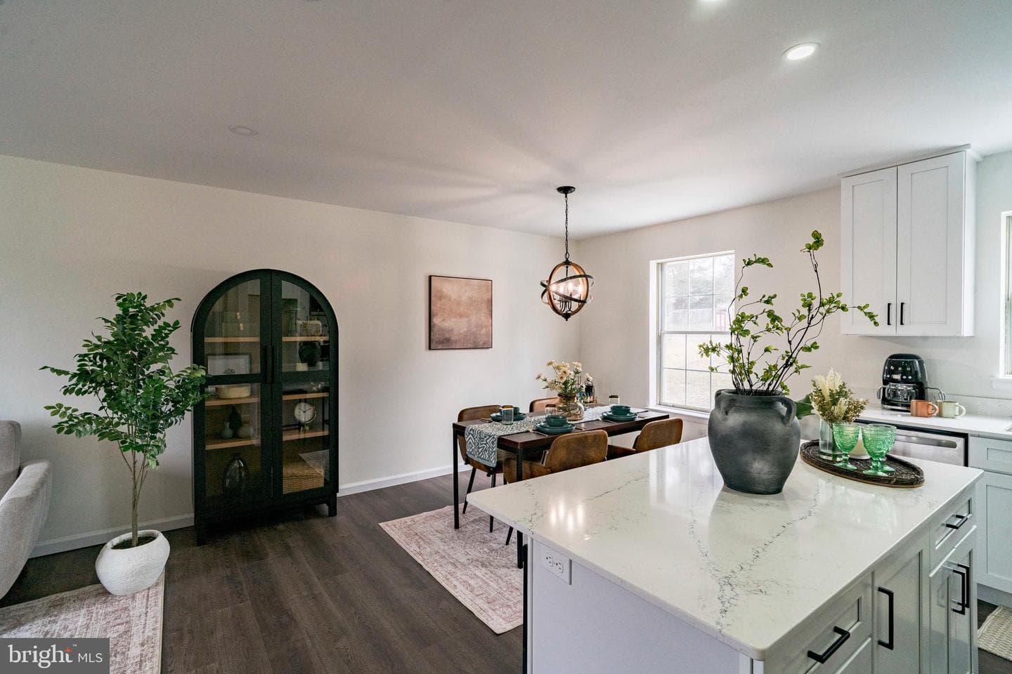151 Nicholas Road photo 5