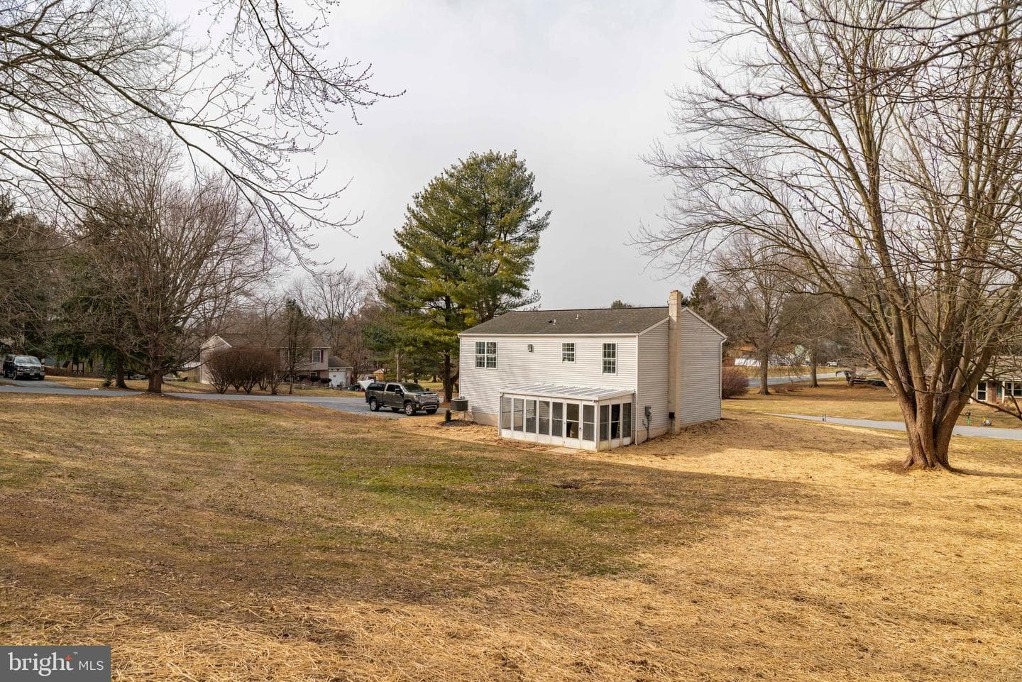 151 Nicholas Road photo 58