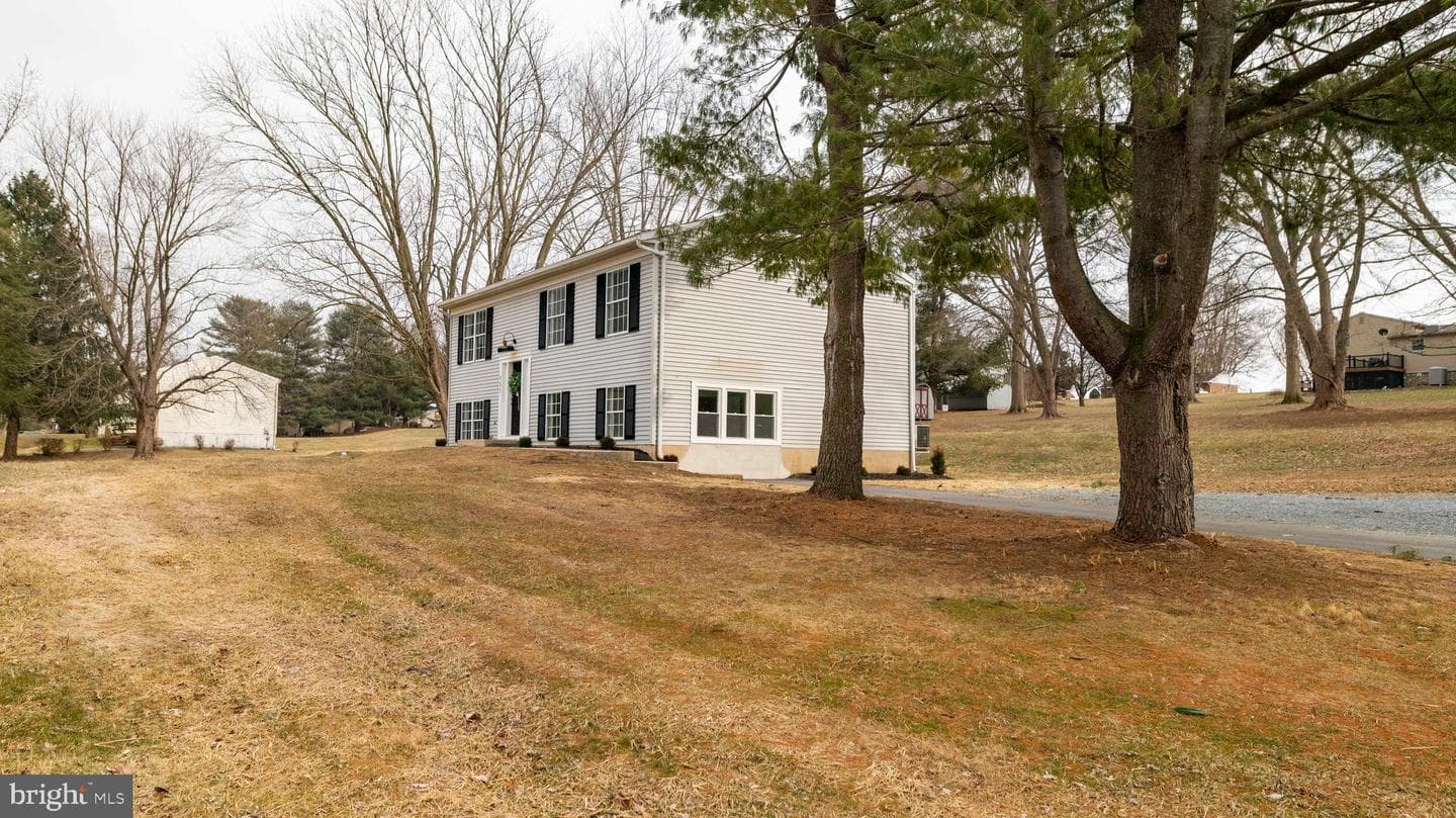 151 Nicholas Road photo 61