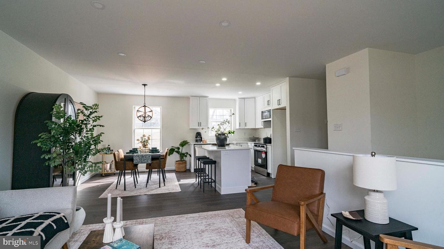 151 Nicholas Road photo 7