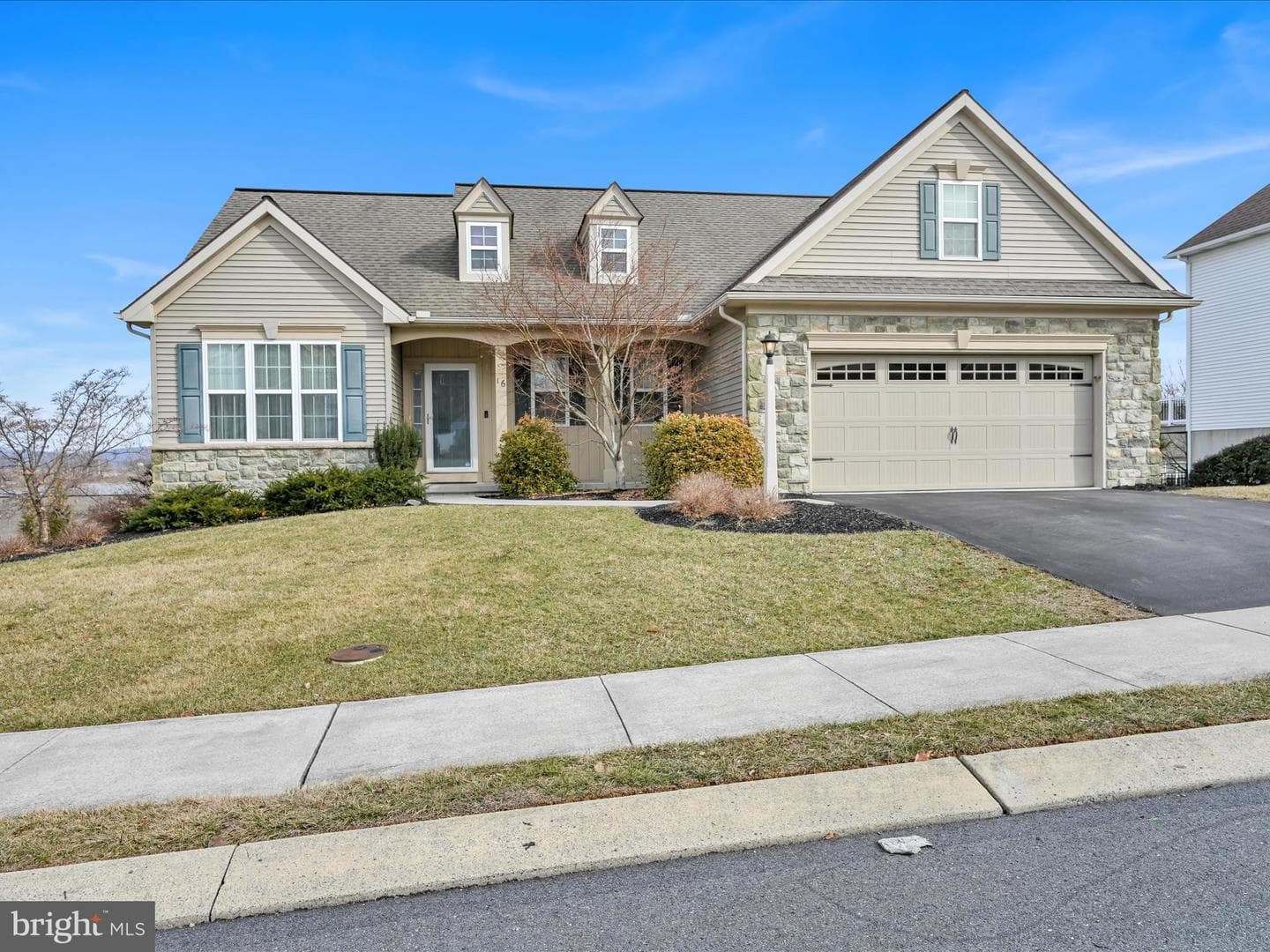 16 Summerlyn Drive photo 3