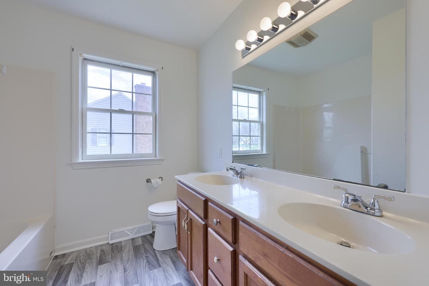 2041 Wynfield Drive photo 34