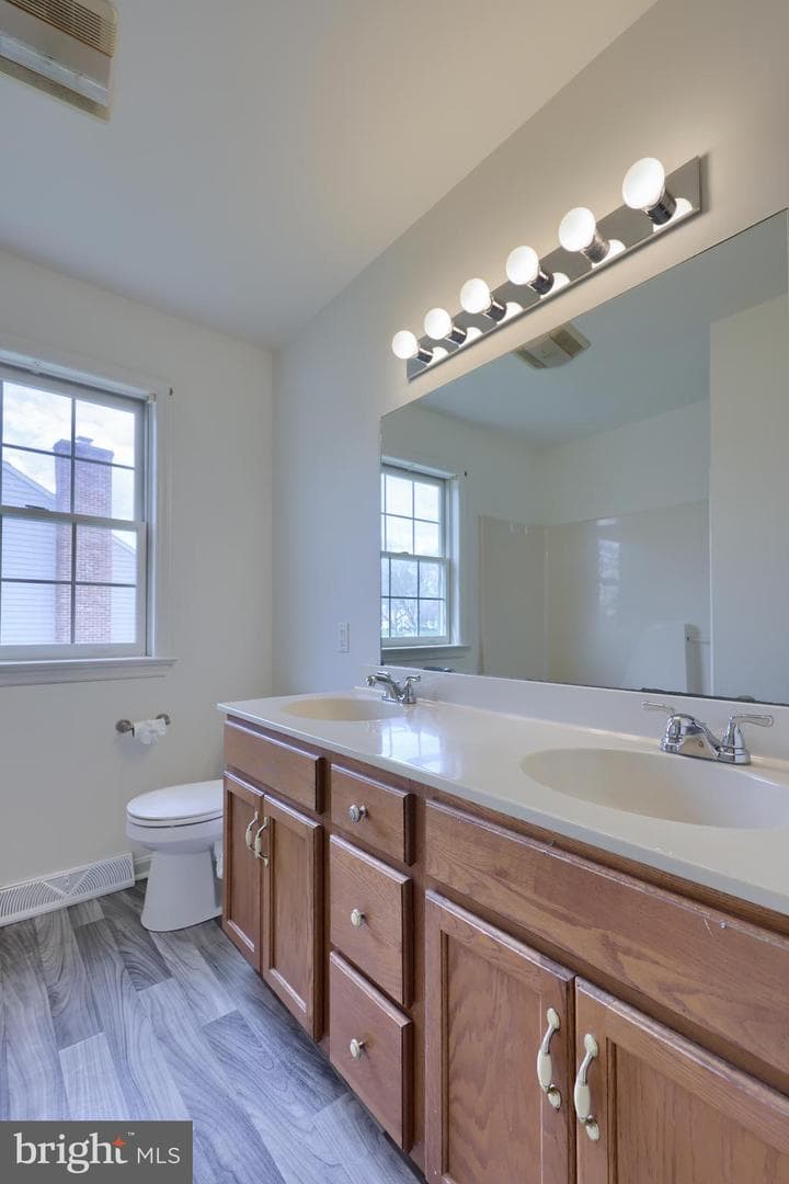 2041 Wynfield Drive photo 35