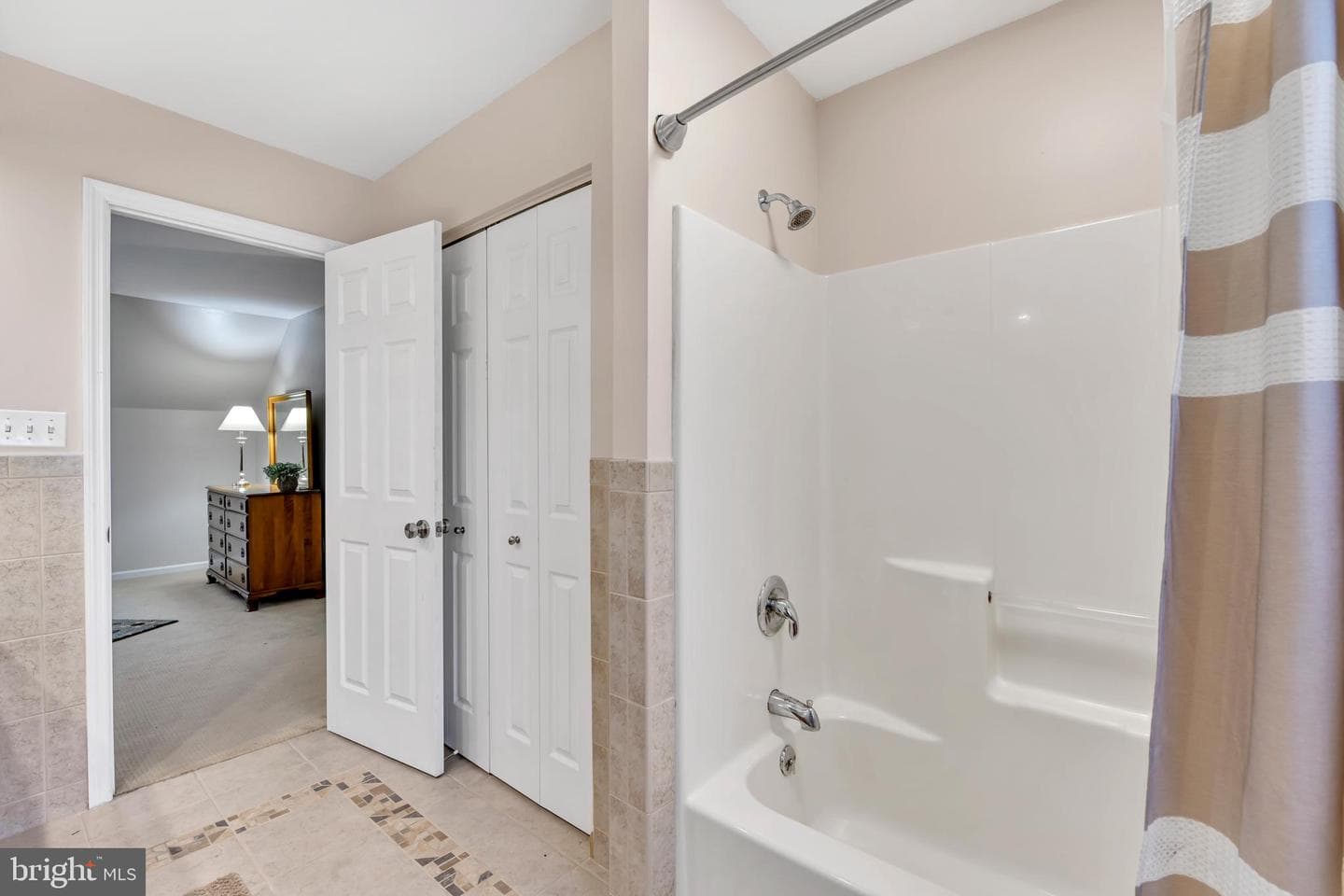 729 Rosemont Drive photo 22