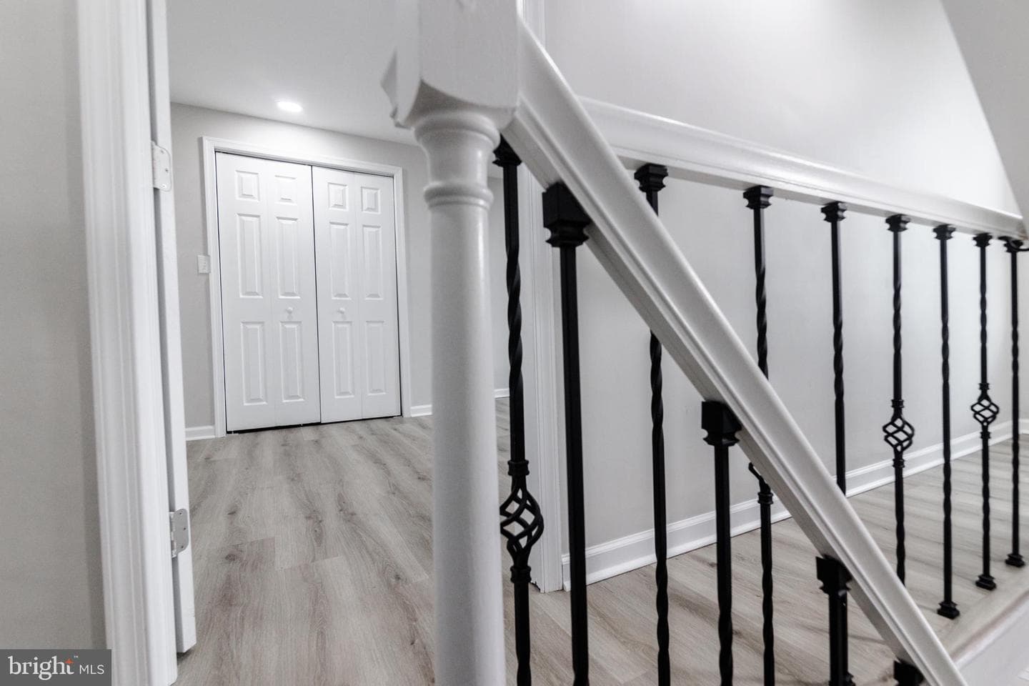 453 Saint Joseph Street photo 21