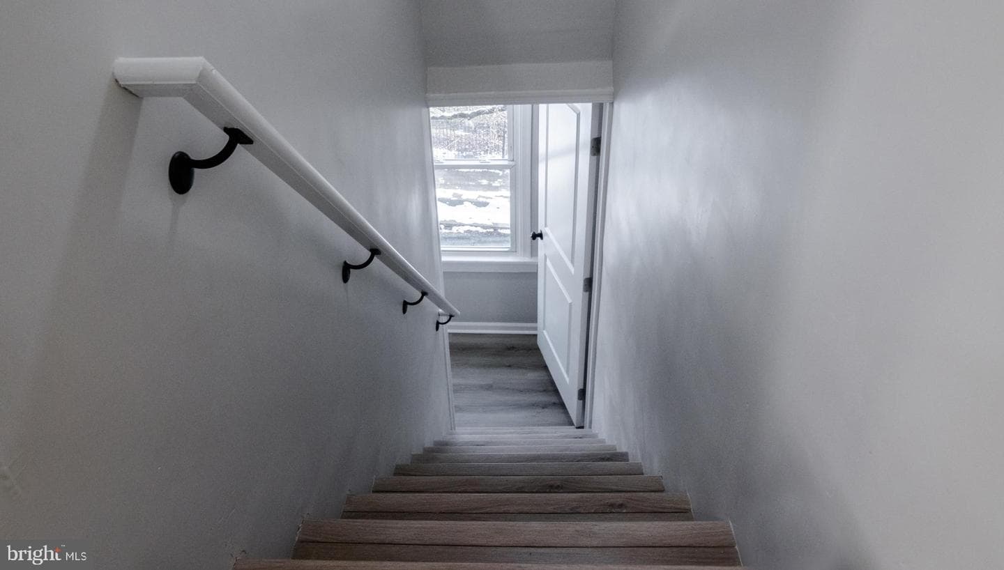 453 Saint Joseph Street photo 26