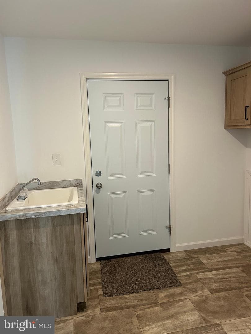 410 Eastwood Lane photo 17