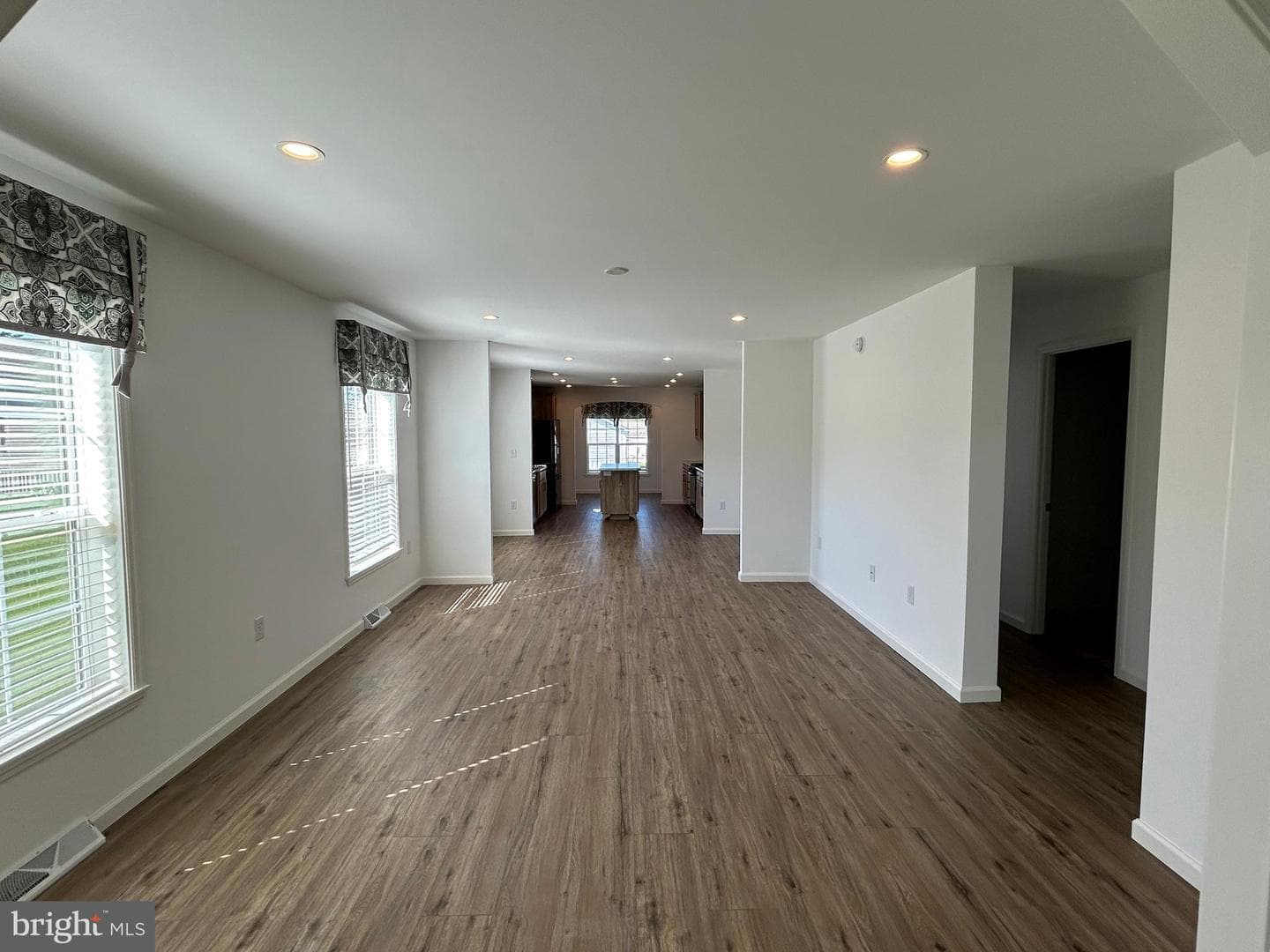 410 Eastwood Lane photo 3