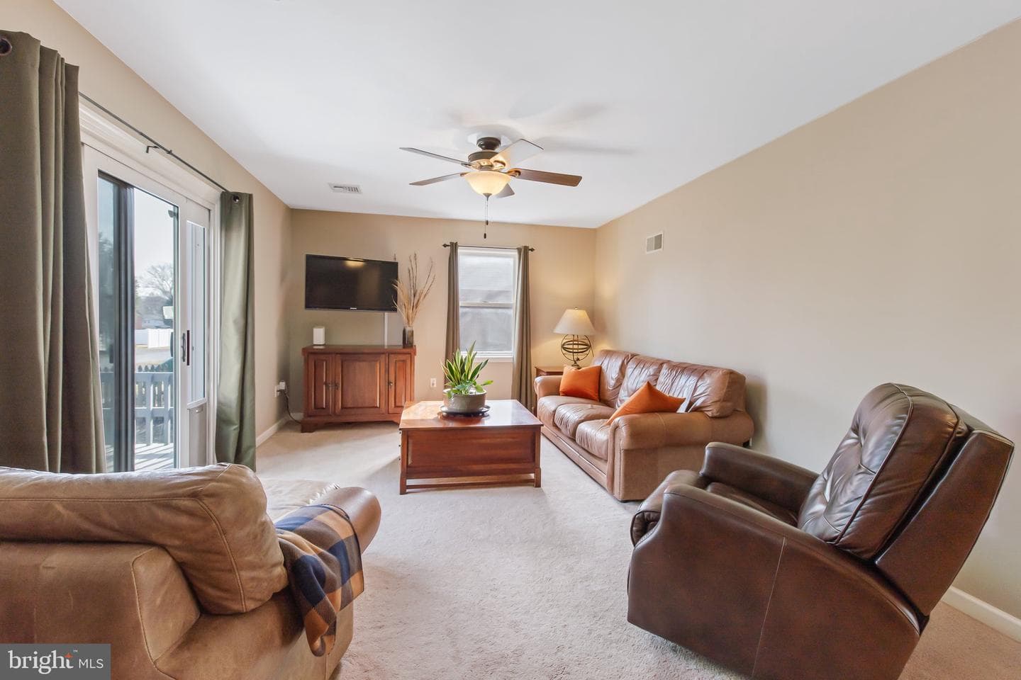 247 Huntington Drive photo 10