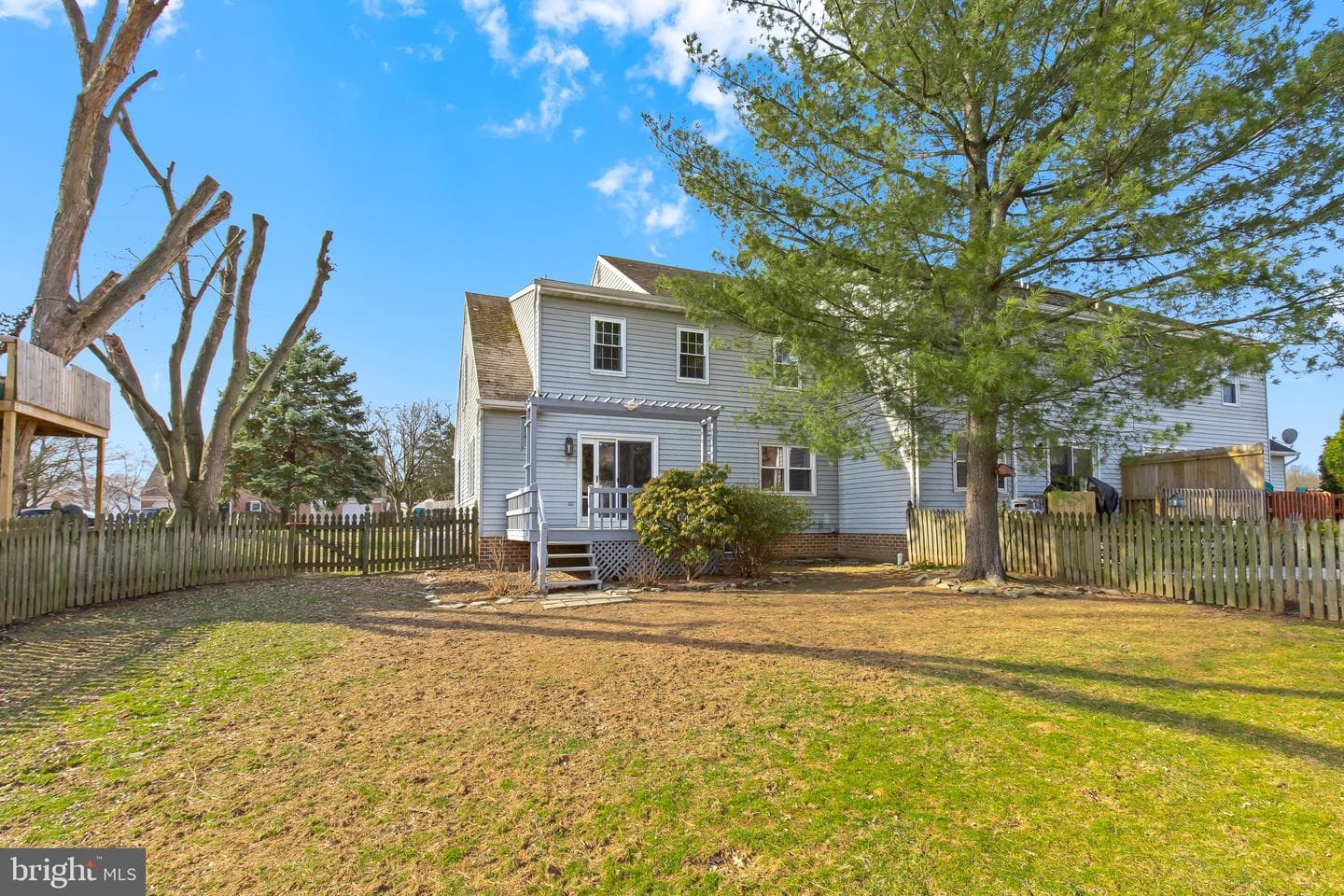 247 Huntington Drive photo 40