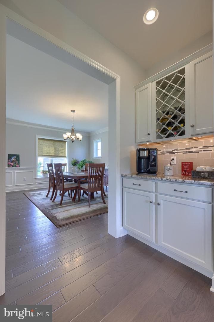 429 E Delp Road photo 11