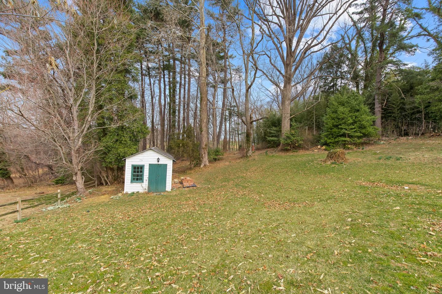 899 Winter Hill Road photo 11