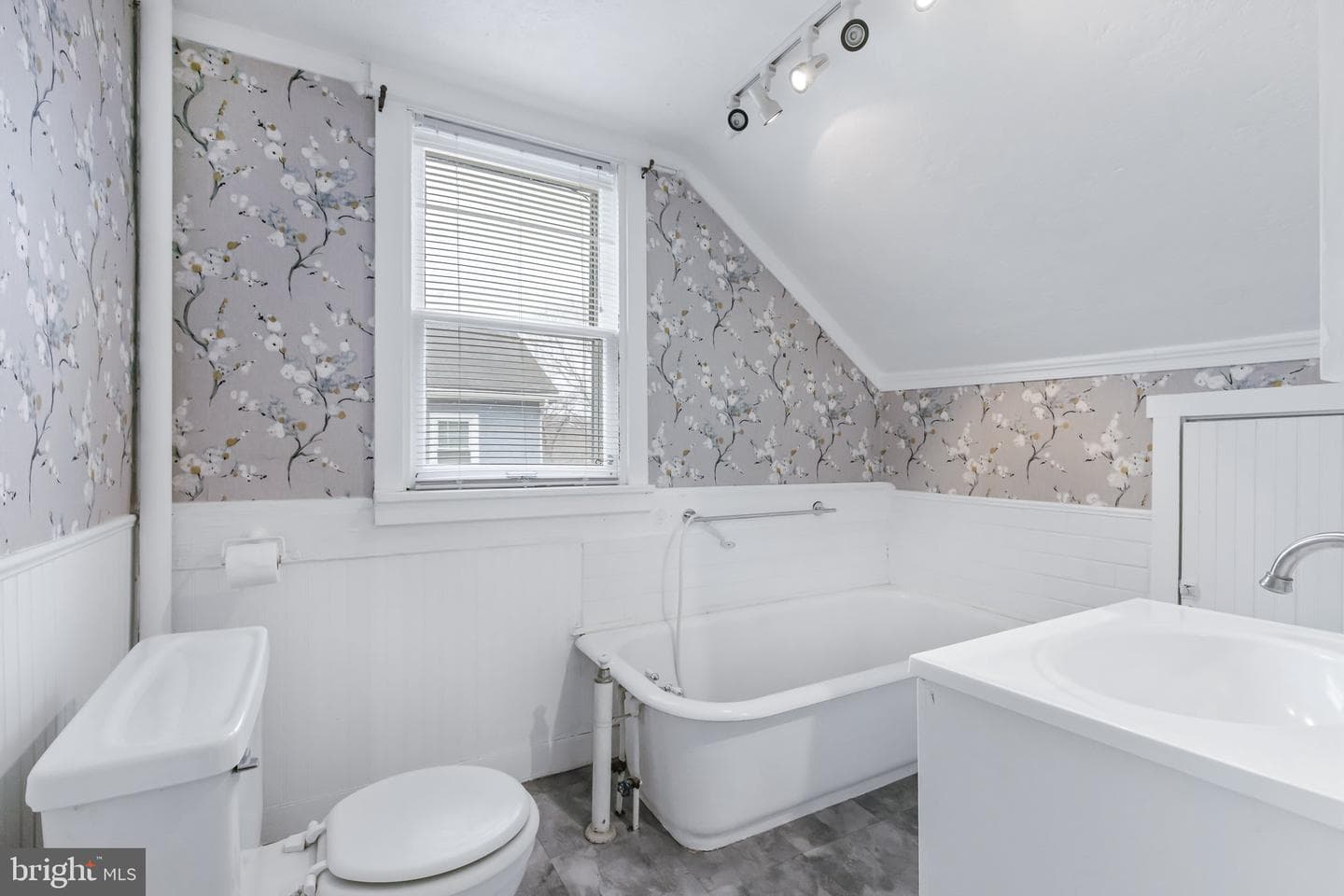 899 Winter Hill Road photo 33